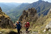 41 In ripida salita con vista alle spalle sulla media Valle Brembana